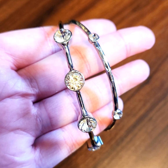 Set of 2 Silver Bangle Bracelets - Picture 5 of 5